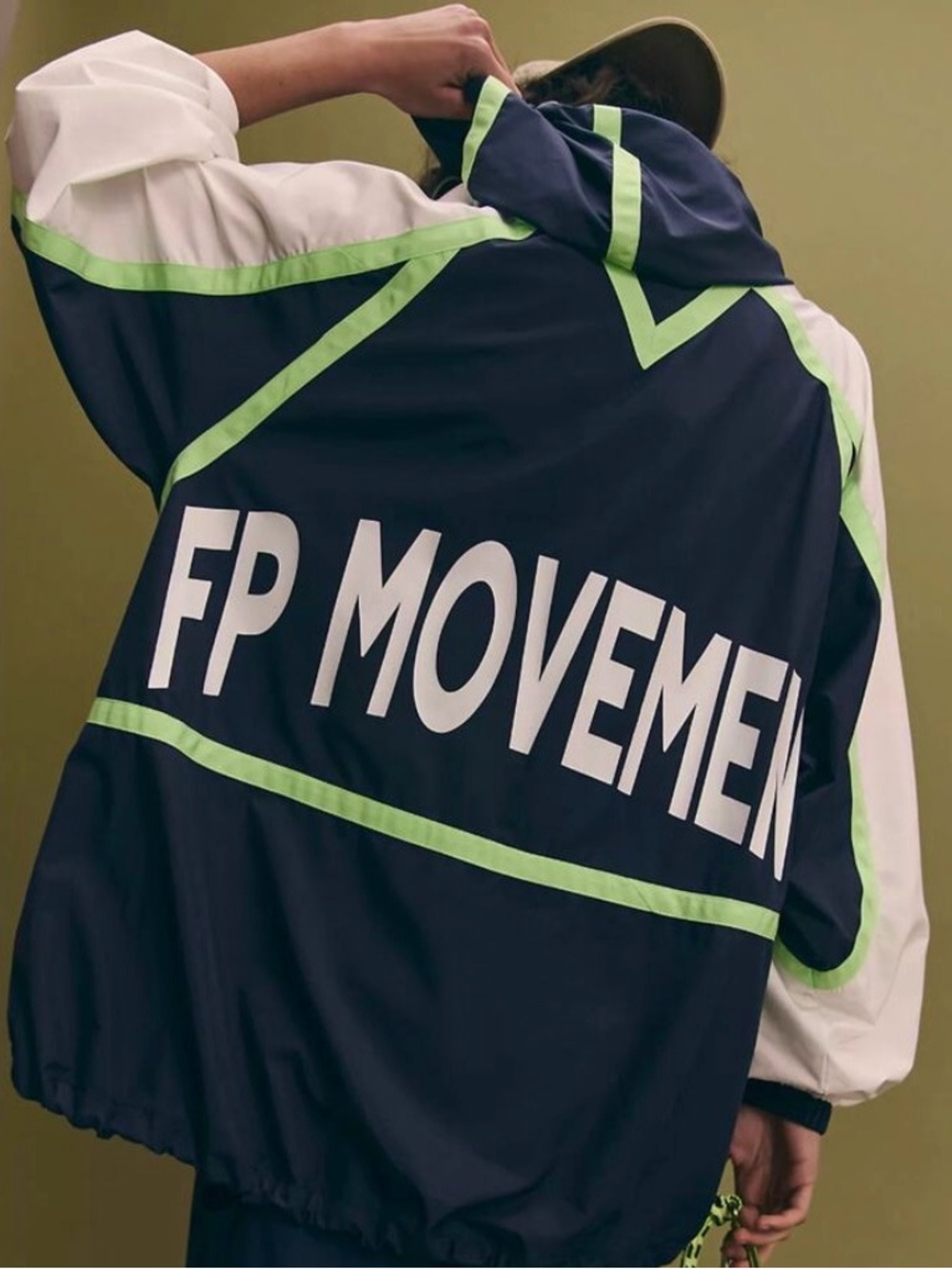 FP Movement Run Like the Wind Anorak Midnight Navy
Logo Combo Retail $98
NWOT